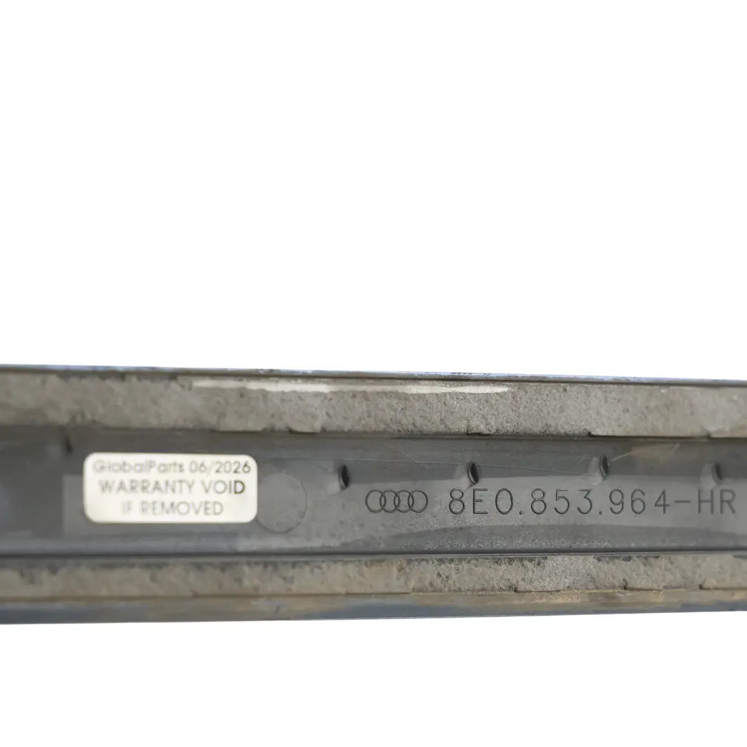 Türleiste Hinten S Line Zierleiste Rechts Mauritiusblau Z5C für Audi A4 B7 mit Teilenummer 8E0853964 Audi A4 B7 Türleiste Hinten S Line Zierleiste Rechts Mauritiusblau Z5C - SKU 8E0853964-MAU - Teilenummer 8E0853964