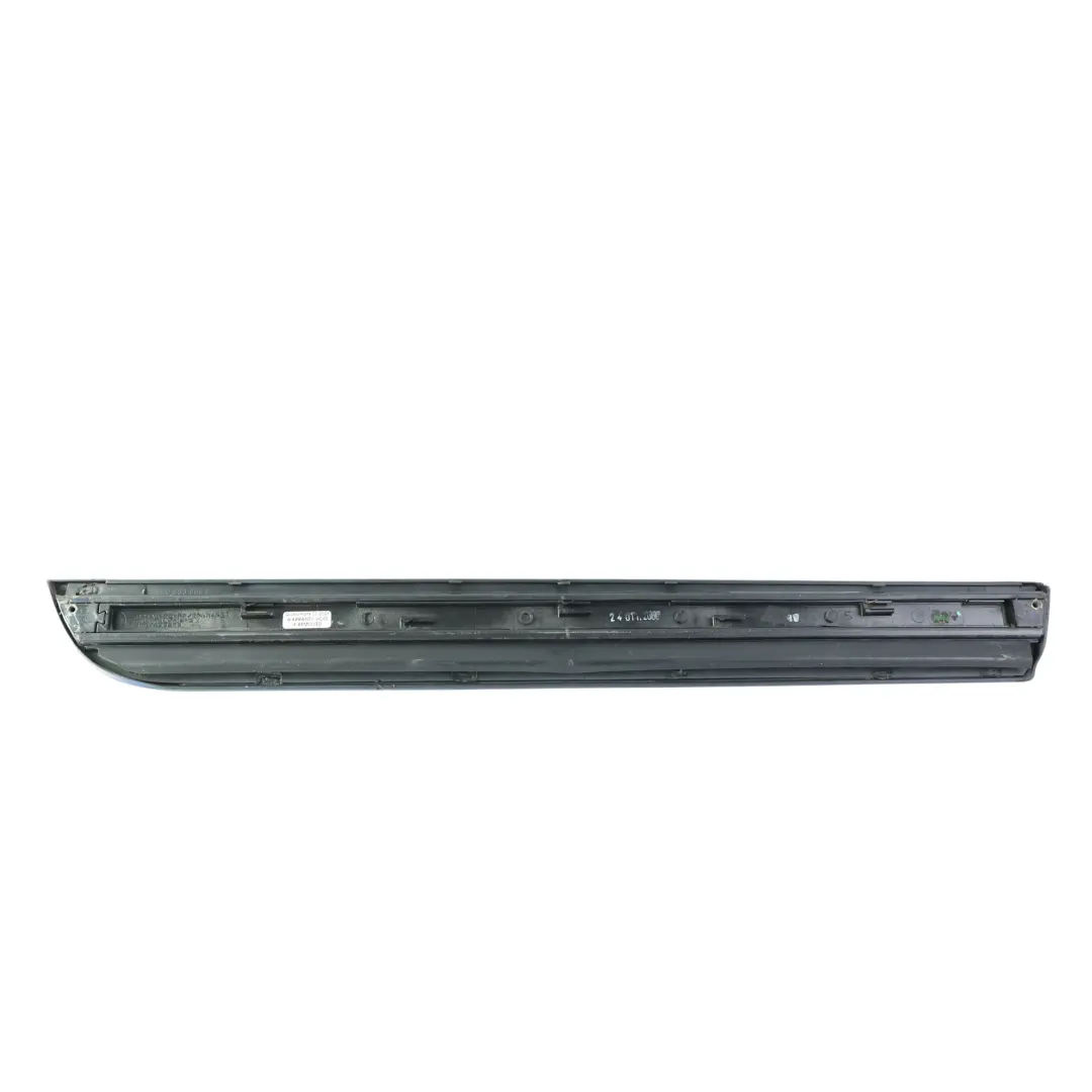 Modanatura Porta Posteriore Sinistra Blu Mauritius Z5C per Audi A4 B7 con numero di parte 8E0853969D Audi A4 B7 Modanatura Porta Posteriore Sinistra Blu Mauritius Z5C - SKU 8E0853969D-MAU - Numero di parte 8E0853969D