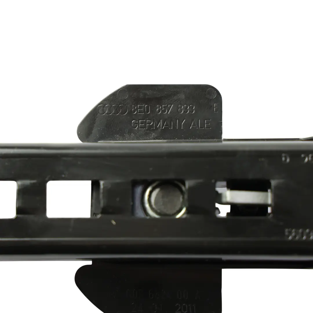 Audi A4 B8 Régulateur Hauteur Ceinture Sécurité Avant - SKU 8E0857833E - Numéro de pièce 8E0857833E