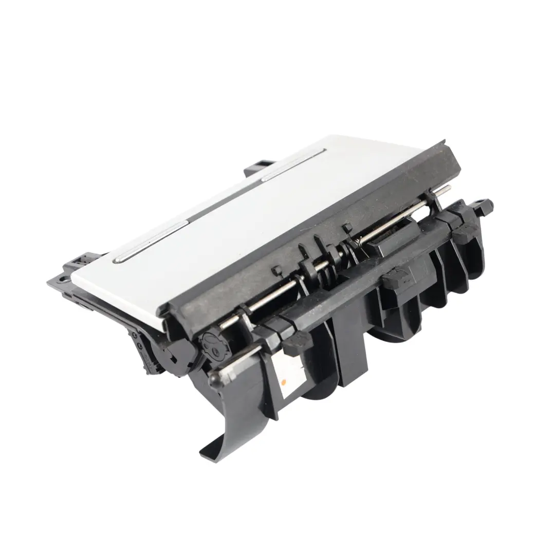 Popielniczka Schowek Konsoli Środkowej Aluminium do Audi A4 B7 o numerze 8E0857951J Audi A4 B7 Popielniczka Schowek Konsoli Środkowej Aluminium - SKU 8E0857951J-3 - Numer Części 8E0857951J