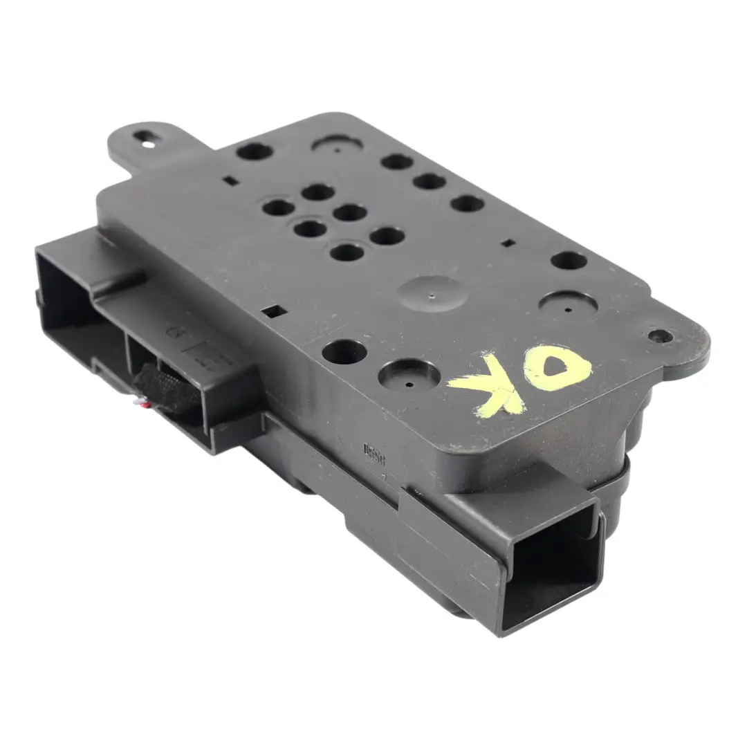 8H Battery Main Fuse Box Power Housing Cover Bracket to Audi RS4 B7 8E with Part number 8E0937548 Audi RS4 B7 8E 8H Battery Main Fuse Box Power Housing Cover Bracket - SKU 8E0937548 - Part number 8E0937548