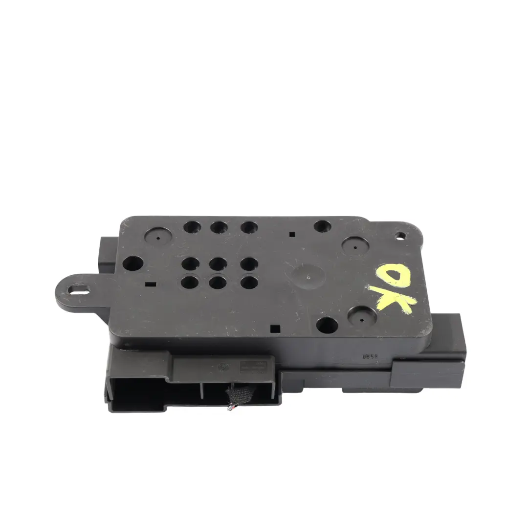 Audi RS4 B7 8E 8H Caja Fusibles Batería Carcasa Cubierta Soporte - SKU 8E0937548 - Número de pieza 8E0937548