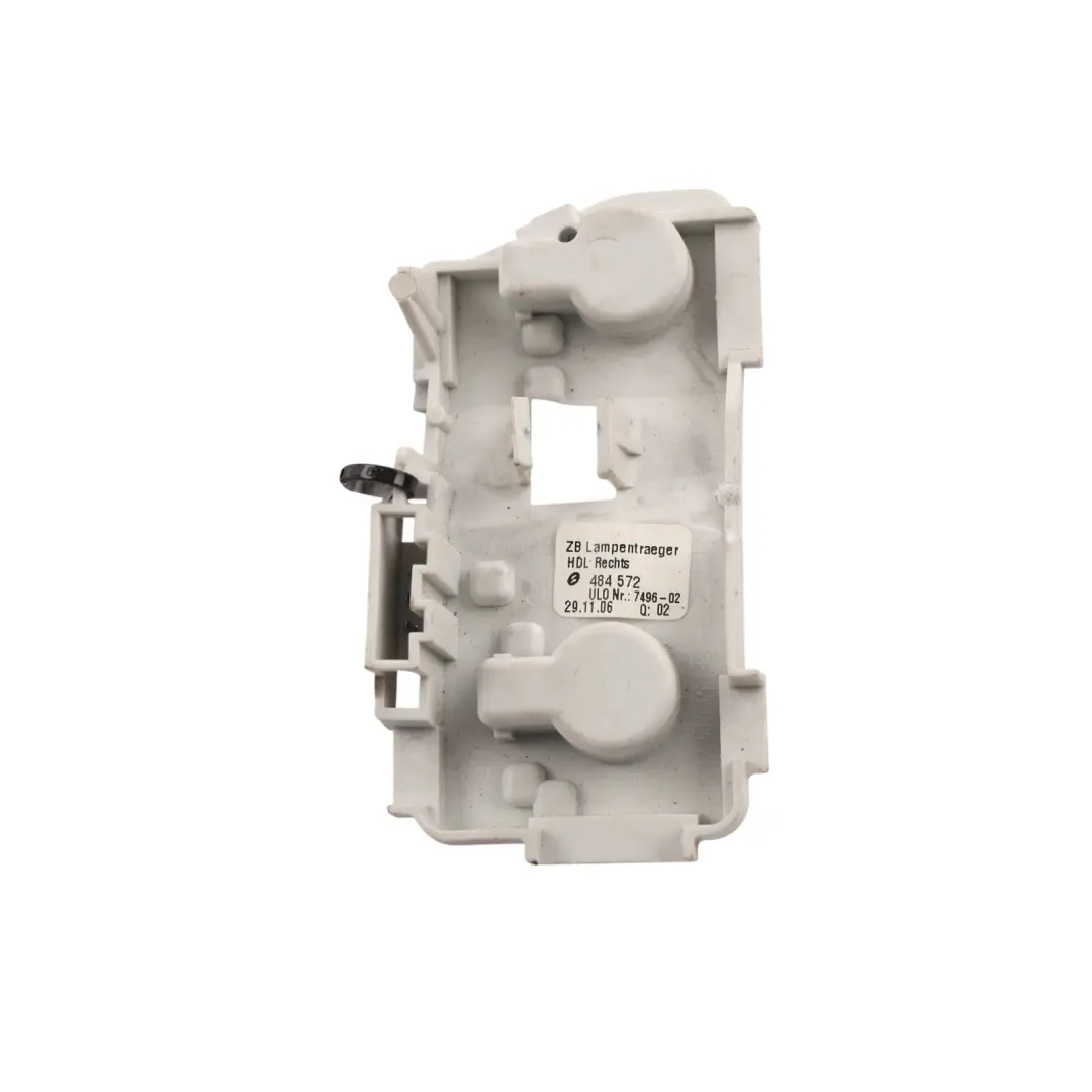 Light Bulb Holder Carrier Rear Right O/S to Audi A4 B7 Avant Tailgate with Part number 8E9945258D Audi A4 B7 Avant Tailgate Light Bulb Holder Carrier Rear Right O/S - SKU 8E9945258D - Part number 8E9945258D