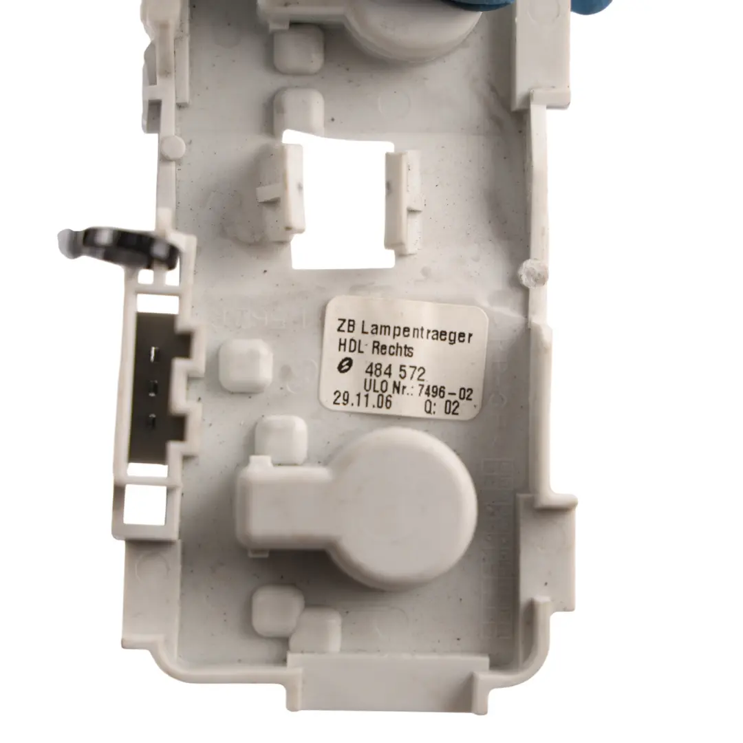Light Bulb Holder Carrier Rear Right O/S to Audi A4 B7 Avant Tailgate with Part number 8E9945258D Audi A4 B7 Avant Tailgate Light Bulb Holder Carrier Rear Right O/S - SKU 8E9945258D - Part number 8E9945258D