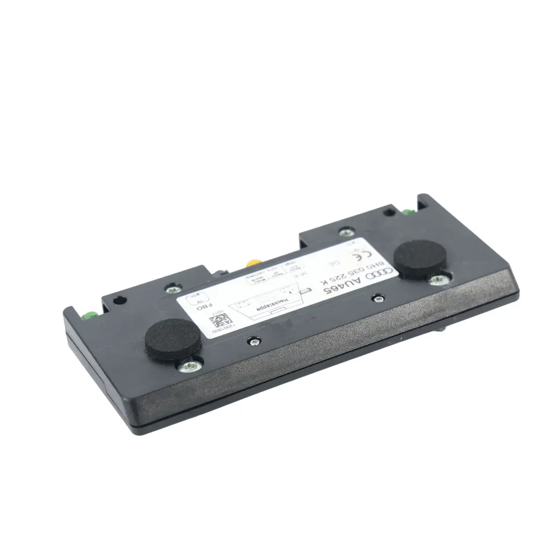 Wzmacniacz Anteny Lewy do Audi A4 S4 B6 B7 Cabrio o numerze 8H0035225K Audi A4 S4 B6 B7 Cabrio Wzmacniacz Anteny Lewy - SKU 8H0035225K - Numer Części 8H0035225K