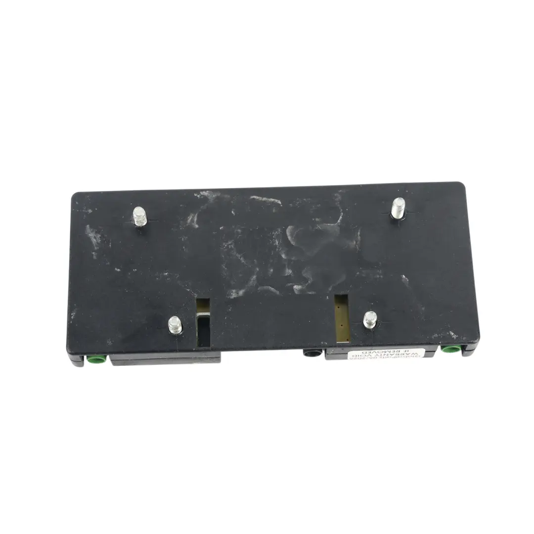 Amplificatore Antenna Destro per Audi A4 S4 B6 B7 con numero di parte 8H0035225M Audi A4 S4 B6 B7 Amplificatore Antenna Destro - SKU 8H0035225M - Numero di parte 8H0035225M