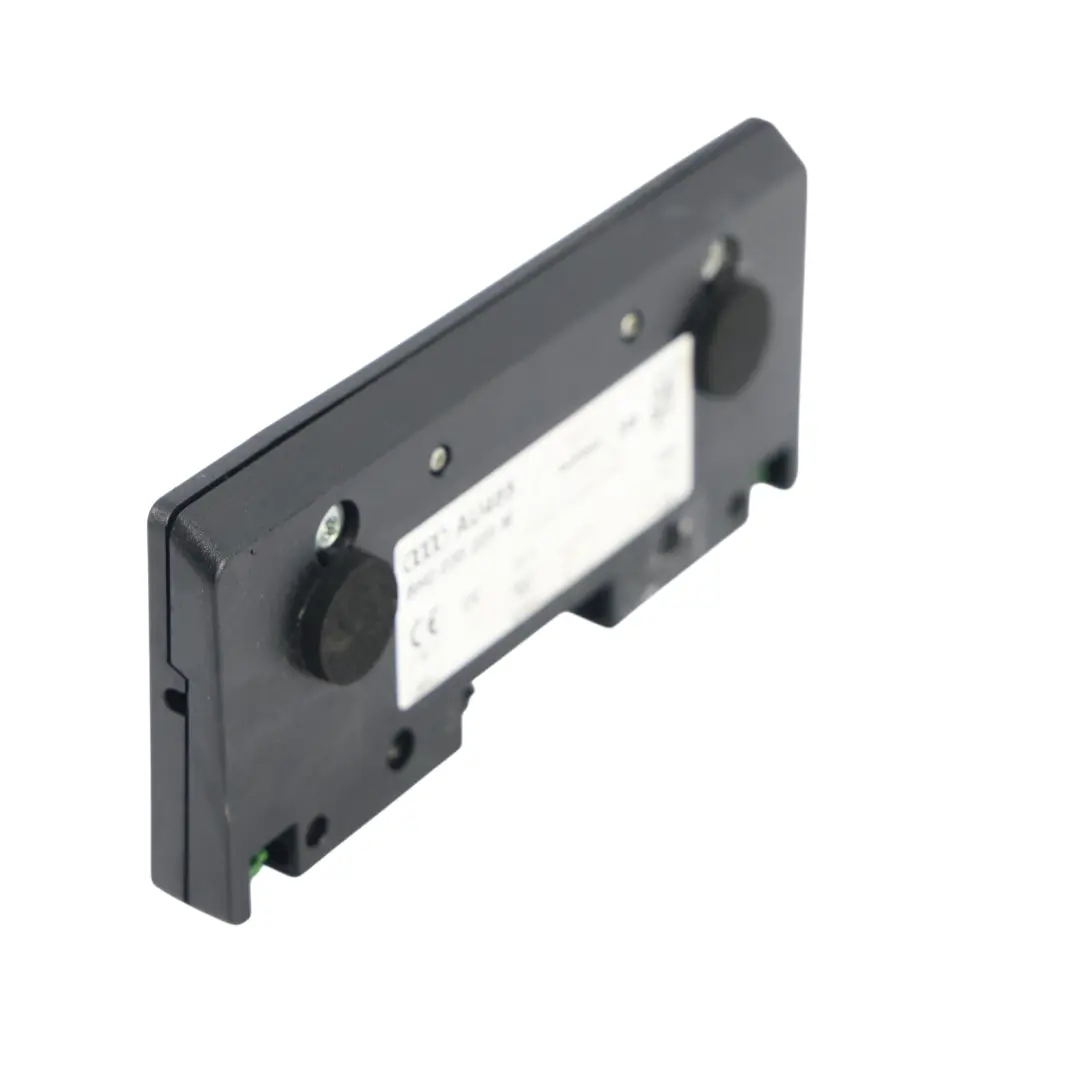 Wzmacniacz Antenowy Prawy do Audi A4 S4 B6 B7 o numerze 8H0035225M Audi A4 S4 B6 B7 Wzmacniacz Antenowy Prawy - SKU 8H0035225M - Numer Części 8H0035225M