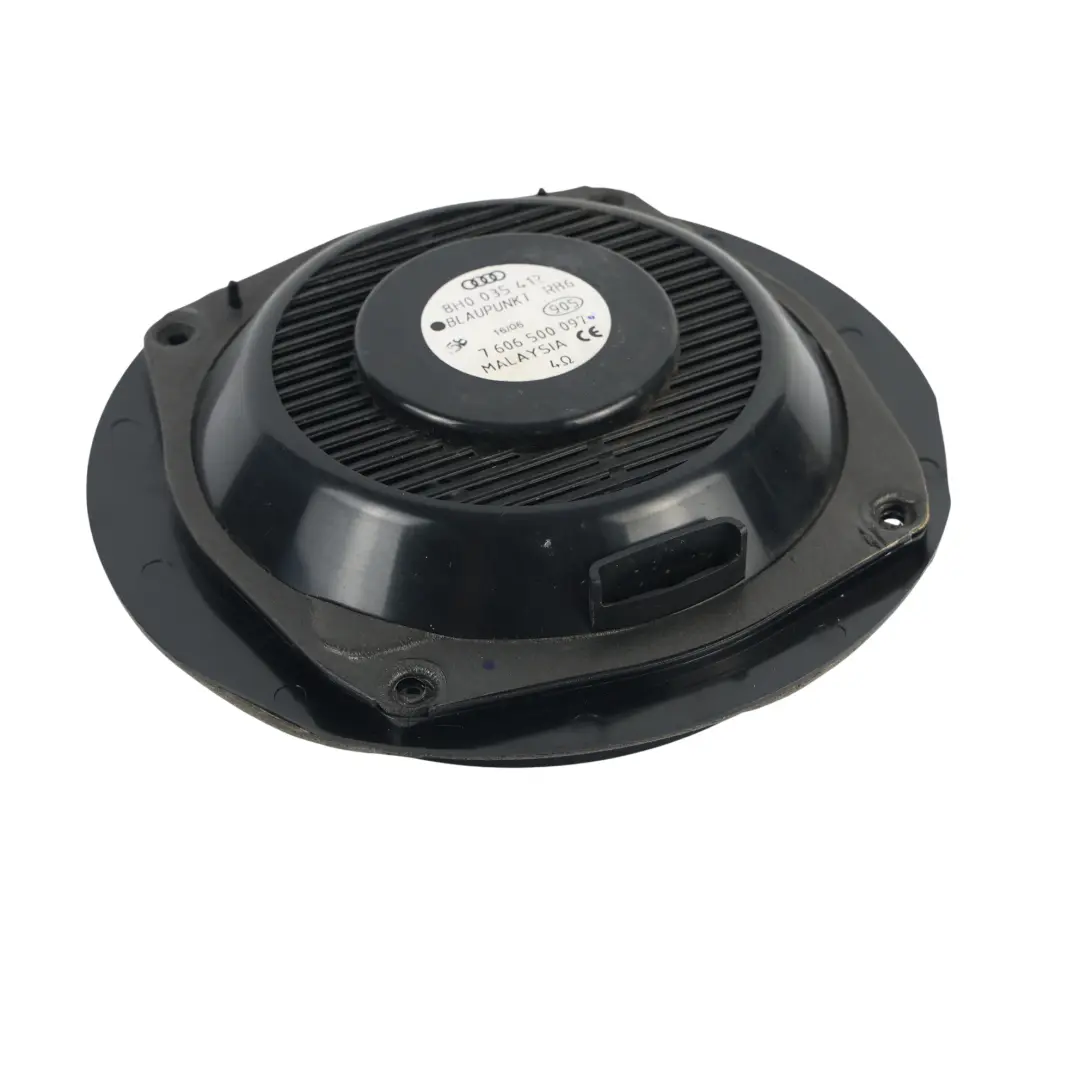 Front Door Speaker Loudspeaker Blaupunkt Left Right N/O/S to Audi A4 B7 with Part number 8H0035412 Audi A4 B7 Front Door Speaker Loudspeaker Blaupunkt Left Right N/O/S - SKU 8H0035412 - Part number 8H0035412
