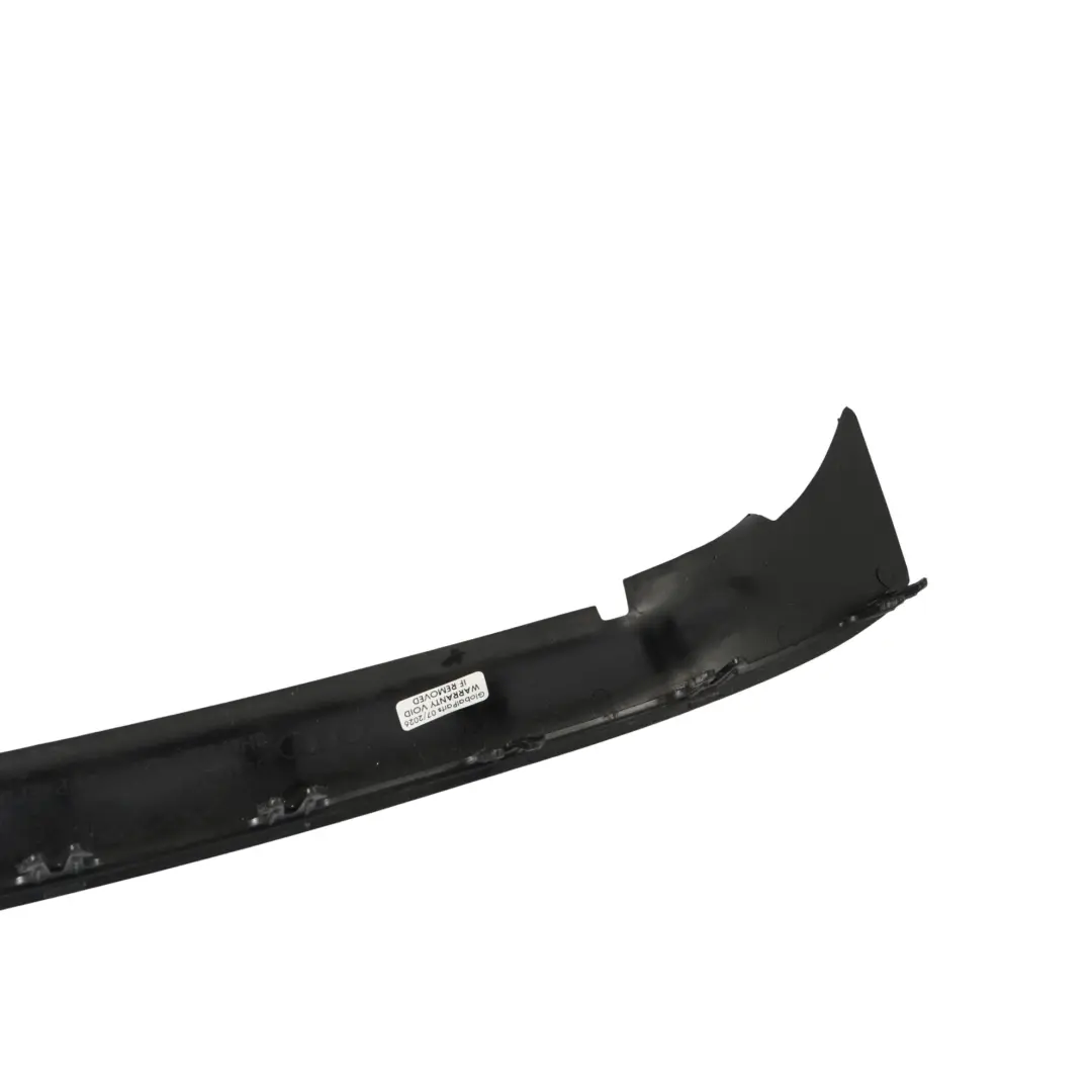 Moldura Superior Paragolpes Trasero Negro para Audi A4 B7 Cabrio con número de pieza 8H0807421 Audi A4 B7 Cabrio Moldura Superior Paragolpes Trasero Negro - SKU 8H0807421 - Número de pieza 8H0807421