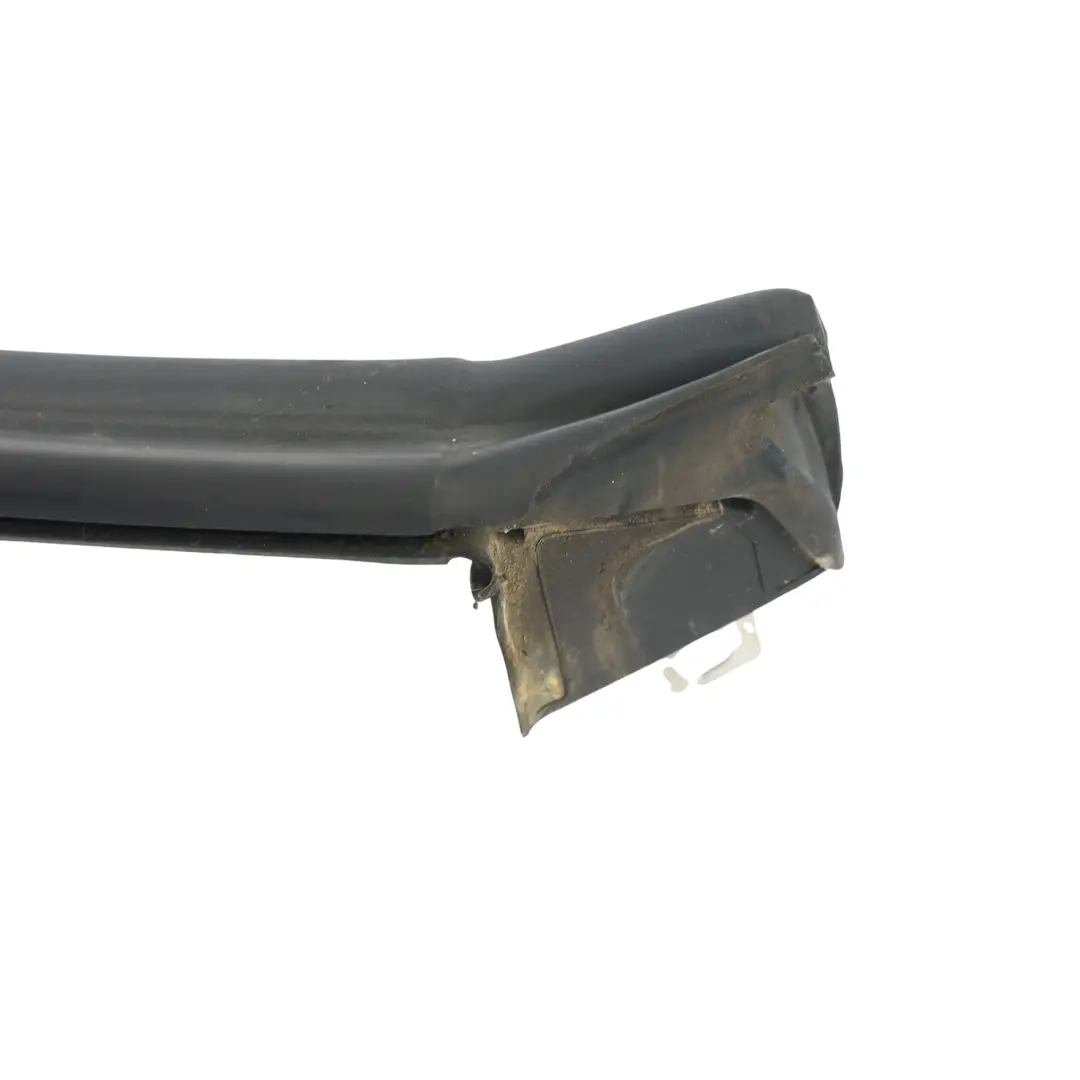 Window Seal Door Front Right O/S Gasket Strip to Audi A4 B7 Cabrio with Part number 8H0831708 Audi A4 B7 Cabrio Window Seal Door Front Right O/S Gasket Strip - SKU 8H0831708 - Part number 8H0831708