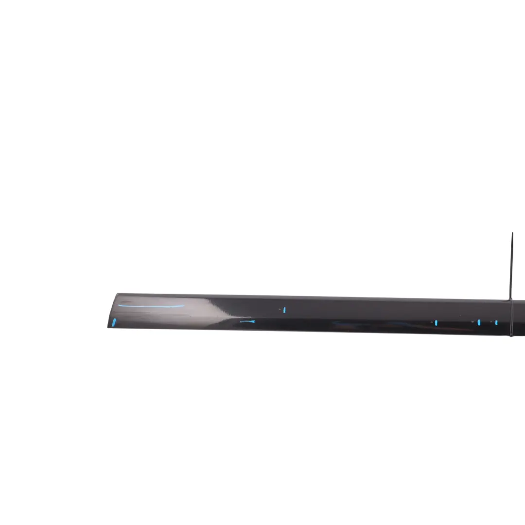 Moldura Puerta Delantera Izquierda Negro Phantom Z9Y para Audi A4 B7 con número de pieza 8H0853953 Audi A4 B7 Moldura Puerta Delantera Izquierda Negro Phantom Z9Y - SKU 8H0853953-PHB - Número de pieza 8H0853953