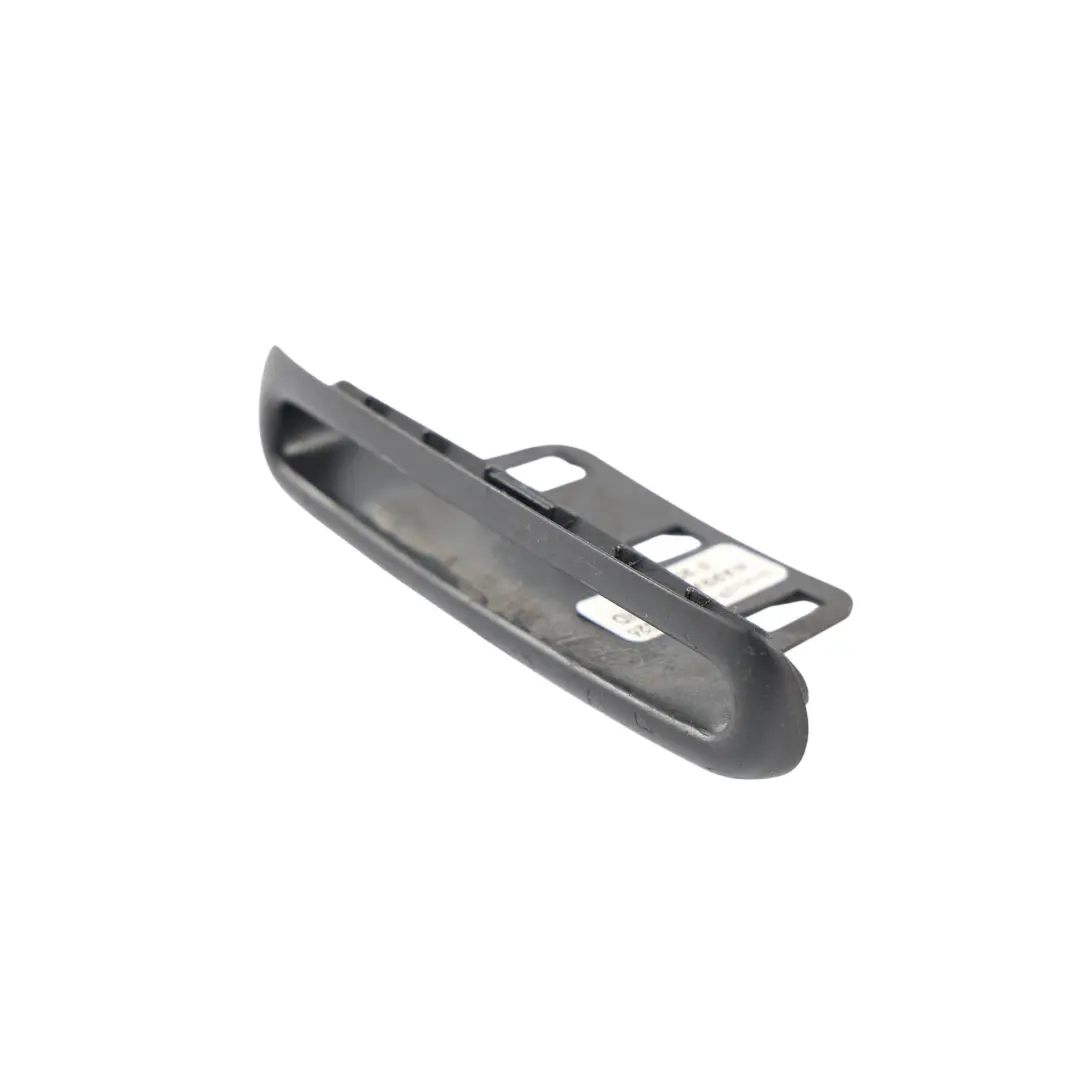 Audi A4 B7 Cache Guide Ceinture Sécurité Panneau Droit - SKU 8H0858706 - Numéro de pièce 8H0858706