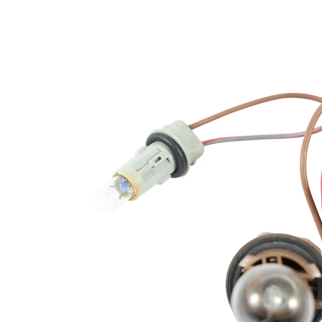 Light Wiring Cable Adapter Right O/S to Audi A4 B7 Cabriolet Rear with Part number 8H0945221C Audi A4 B7 Cabriolet Rear Light Wiring Cable Adapter Right O/S - SKU 8H0945221C - Part number 8H0945221C