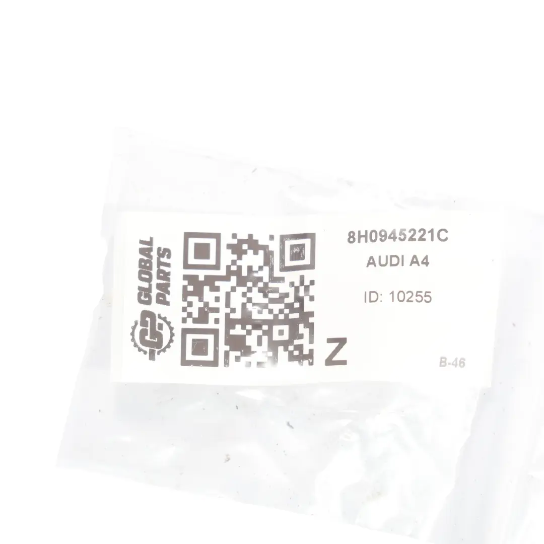 Audi A4 B7 Cabriolet Adapter Przewodu Tylnego Światła Prawy - SKU 8H0945221C - Numer Części 8H0945221C