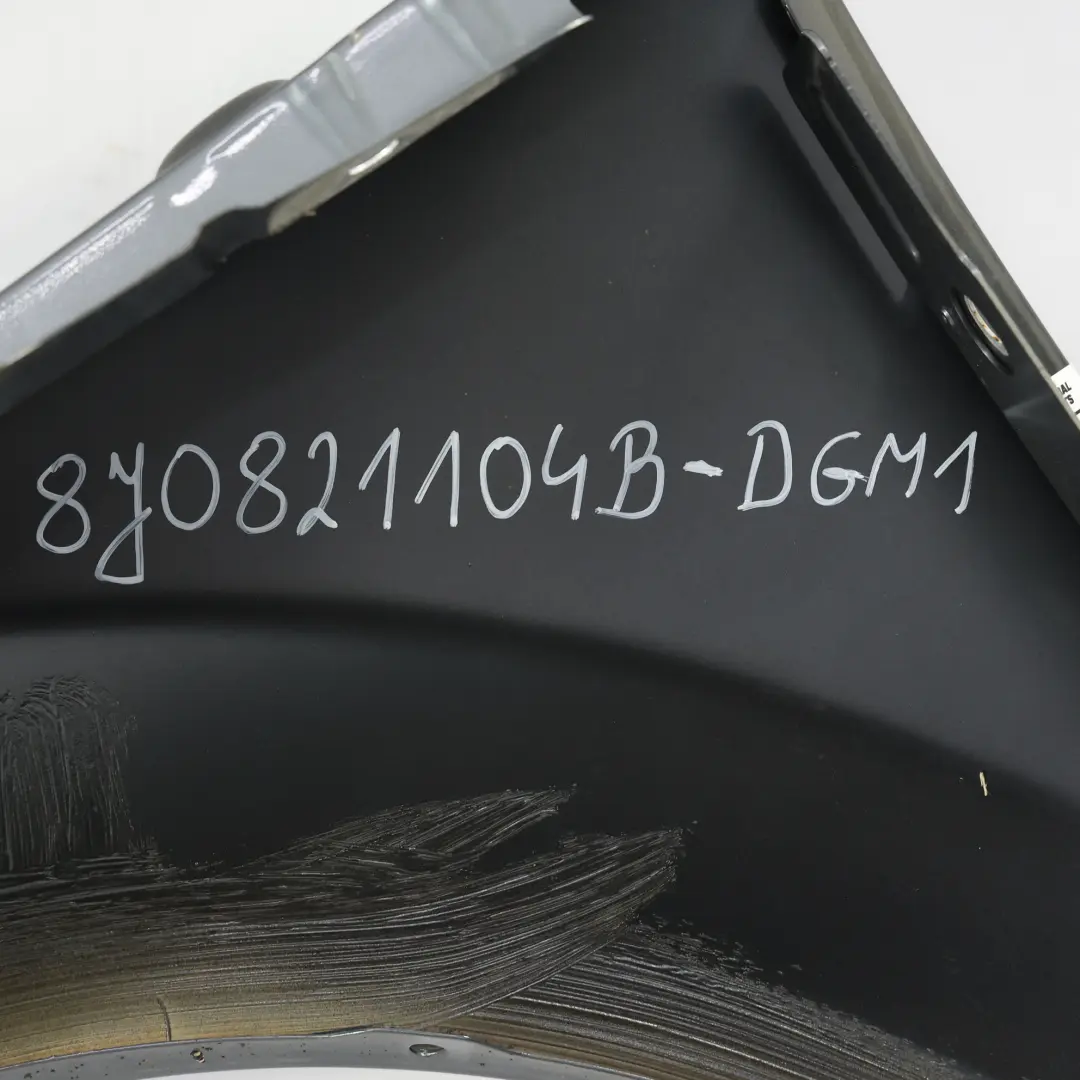Seitenteil Vorne Rechts Kotflügel Abdeckung Delfin Grau X7Z für Audi TT 8J mit Teilenummer 8J0821104B Audi TT 8J Seitenteil Vorne Rechts Kotflügel Abdeckung Delfin Grau X7Z - SKU 8J0821104B-DGM1 - Teilenummer 8J0821104B