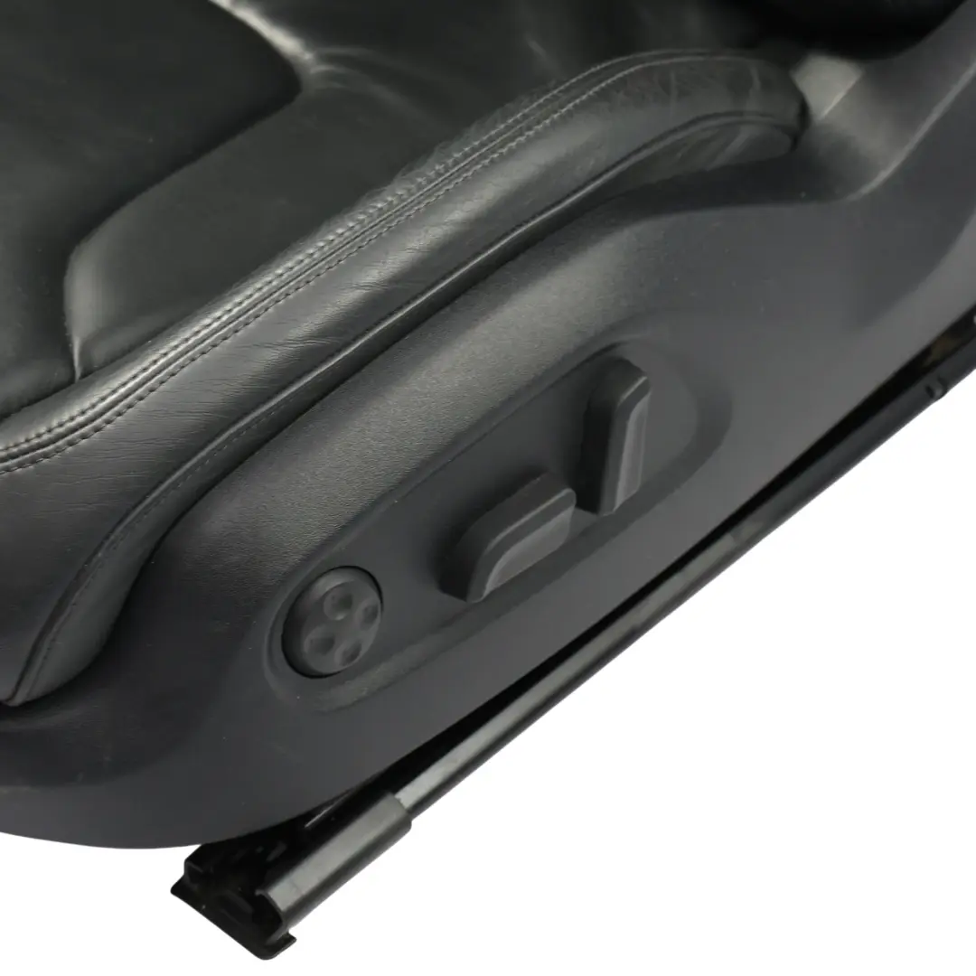 Sedile Sportivo Anteriore Sinistro Pelle Feinnappa Nera per Audi TT 8J con numero di parte 8J8881805A Audi TT 8J Sedile Sportivo Anteriore Sinistro Pelle Feinnappa Nera - SKU 8J8881805A-5 - Numero di parte 8J8881805A