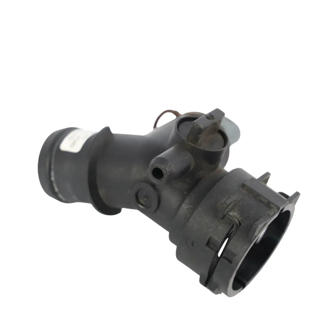 8K A5 S5 8F Szybkozłącze Termostatu do Audi Porsche Macan 95 A4 S4 o numerze 8K0122293AE Audi Porsche Macan 95 A4 S4 8K A5 S5 8F Szybkozłącze Termostatu - SKU 8K0122293AE - Numer Części 8K0122293AE