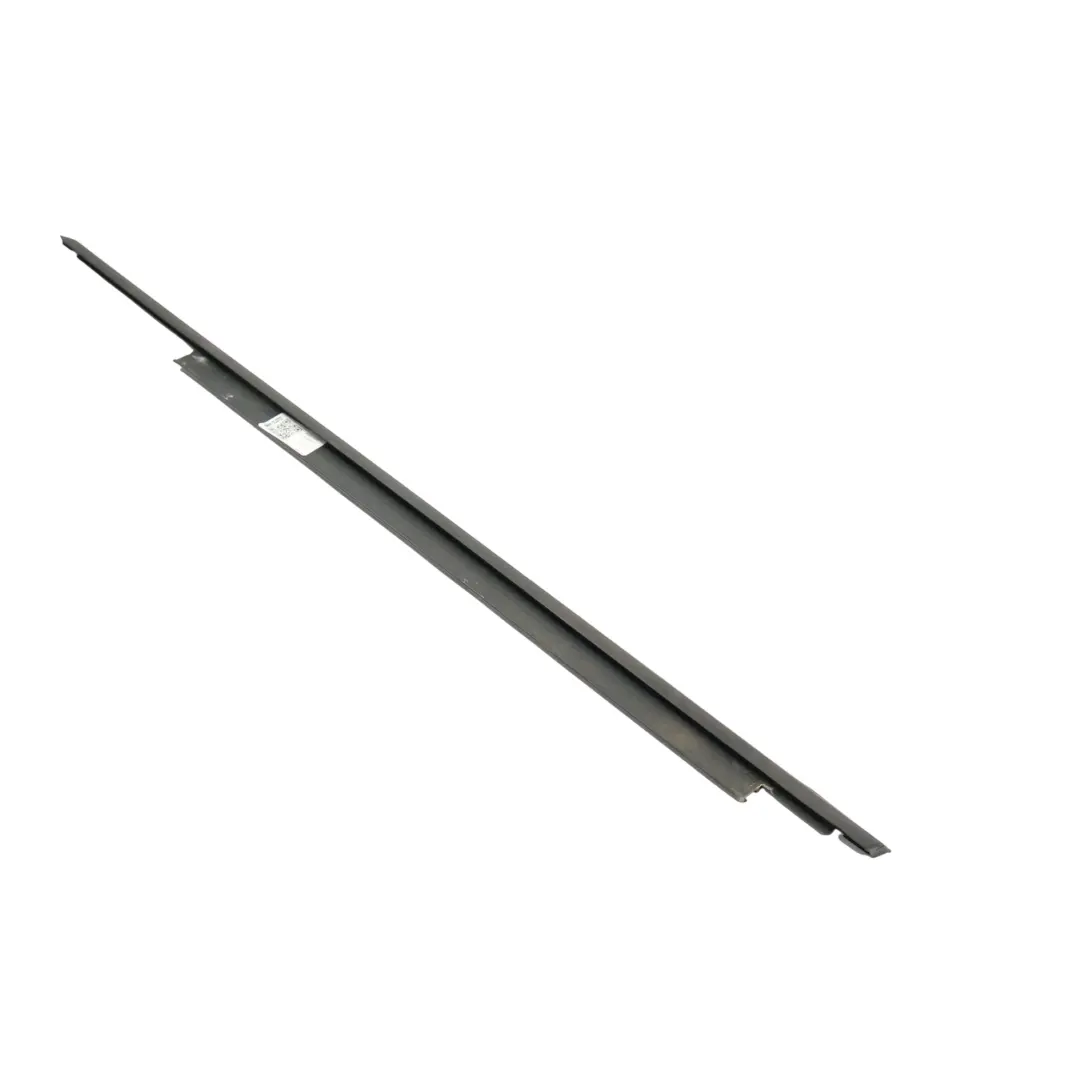 Finestra Striscia Porta Anteriore Sinistra Modanatura Guarnizione per Audi A4 B8 con numero di parte 8K0837477F Audi A4 B8 Finestra Striscia Porta Anteriore Sinistra Modanatura Guarnizione - SKU 8K0837477F - Numero di parte 8K0837477F