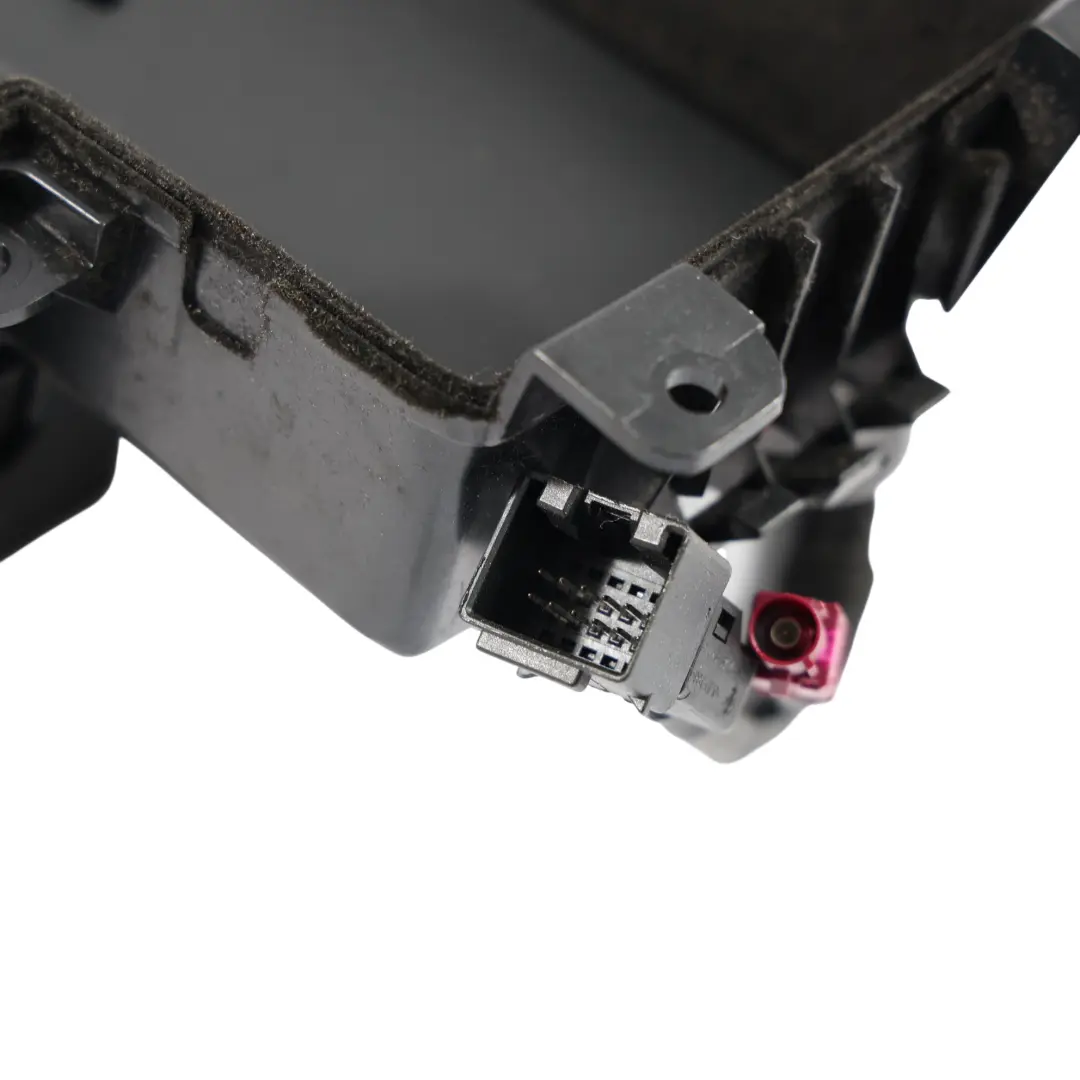 Schowek Konsoli Środkowej Gniazdo 12V do Audi A4 B8 S5 8T o numerze 8K0864981F Audi A4 B8 S5 8T Schowek Konsoli Środkowej Gniazdo 12V - SKU 8K0864981F-1 - Numer Części 8K0864981F