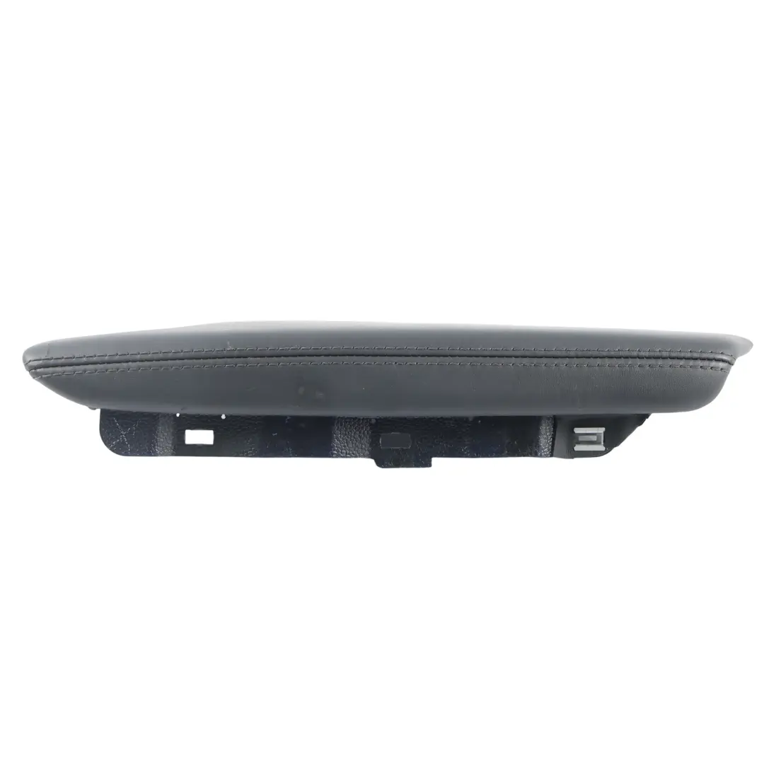 Podłokietnik Drzwi Tylnych Prawy Czarny Soul do Audi A5 8T o numerze 8K0867374A Audi A5 8T Podłokietnik Drzwi Tylnych Prawy Czarny Soul - SKU 8K0867374A - Numer Części 8K0867374A
