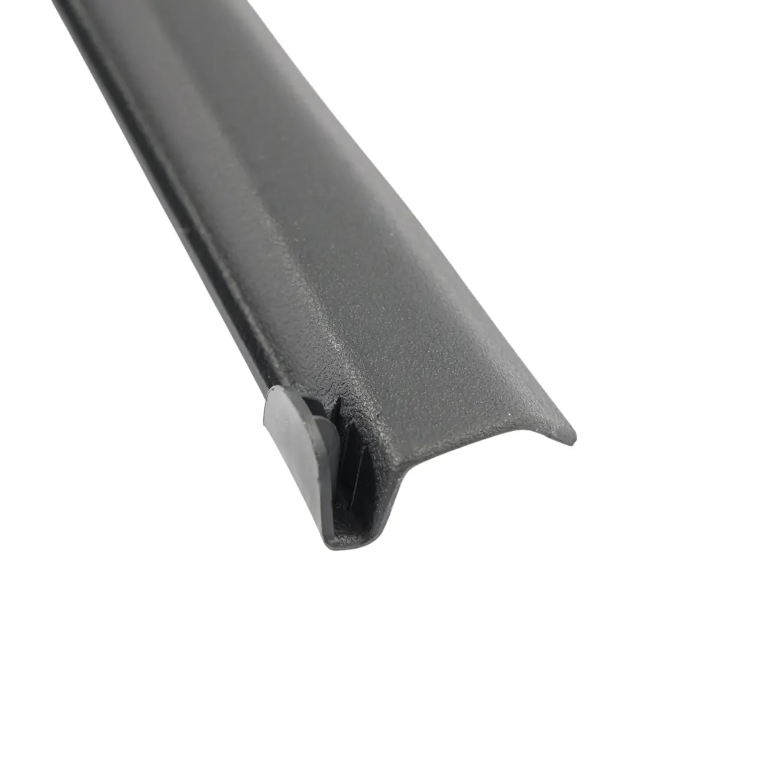 Rivestimento Modanatura Montante A Centrale Destra per Audi A4 B8 A5 8T con numero di parte 8K0868204A Audi A4 B8 A5 8T Rivestimento Modanatura Montante A Centrale Destra - SKU 8K0868204A - Numero di parte 8K0868204A