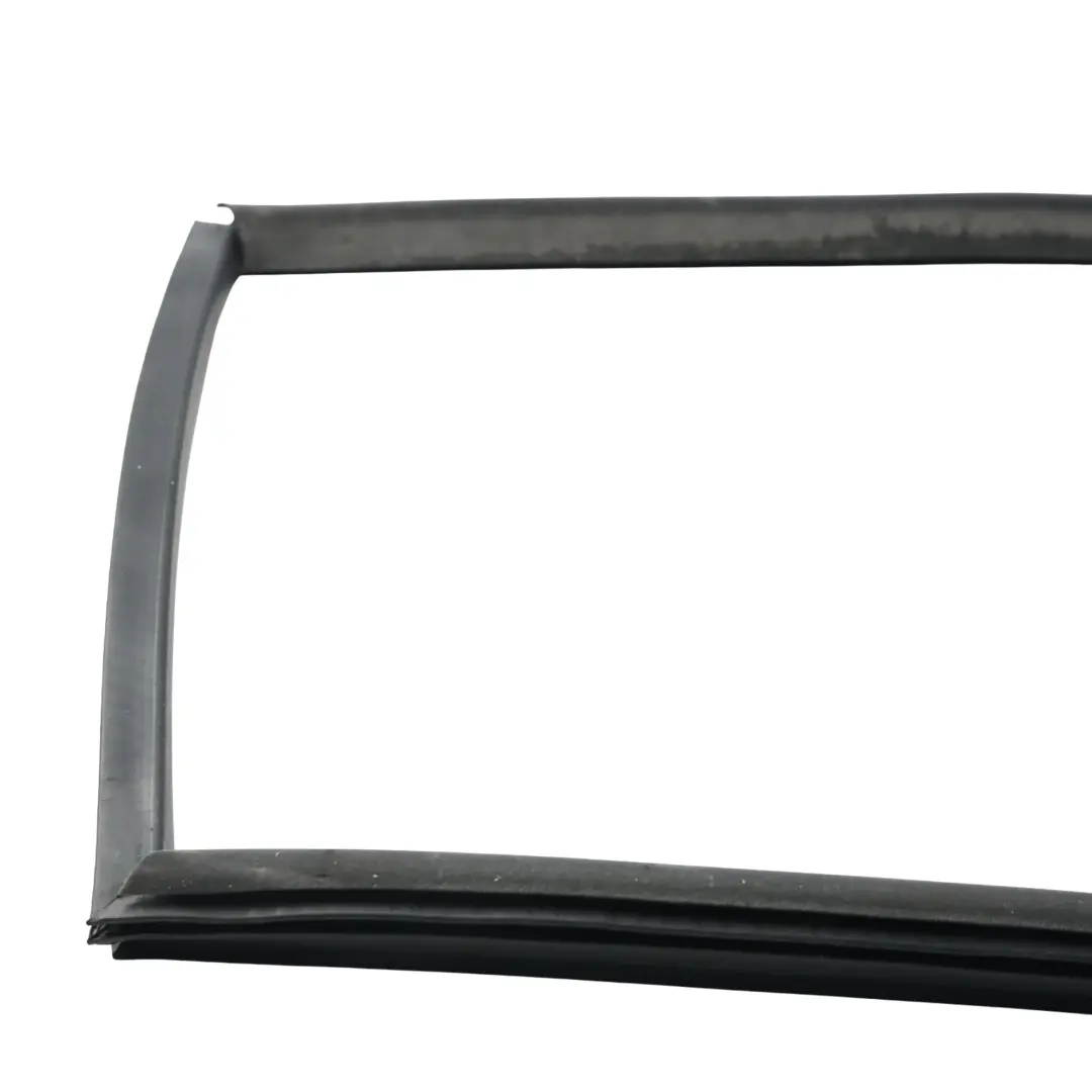 Audi A3 8L Joint Caoutchouc Vitre Custode Arrière Gauche 3 Portes - SKU 8L3847145D - Numéro de pièce 8L3847145D