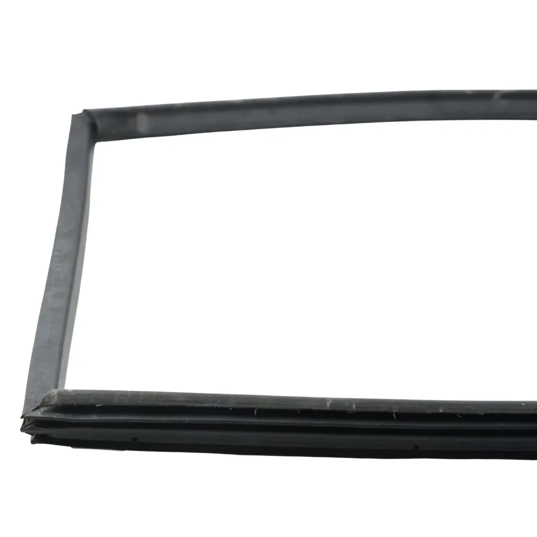 Audi A3 8L Uszczelka Gumowa Okna Tylnego Prawa 3-Drzwiowy - SKU 8L3847146D - Numer Części 8L3847146D