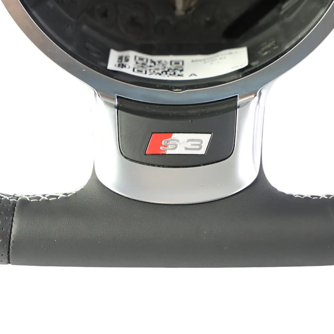 NUEVO Volante Cuero Negro Fondo Plano para Audi A3 S3 8P con número de pieza 8P0419091CR Audi A3 S3 8P NUEVO Volante Cuero Negro Fondo Plano - SKU 8P0419091CR-1 - Número de pieza 8P0419091CR