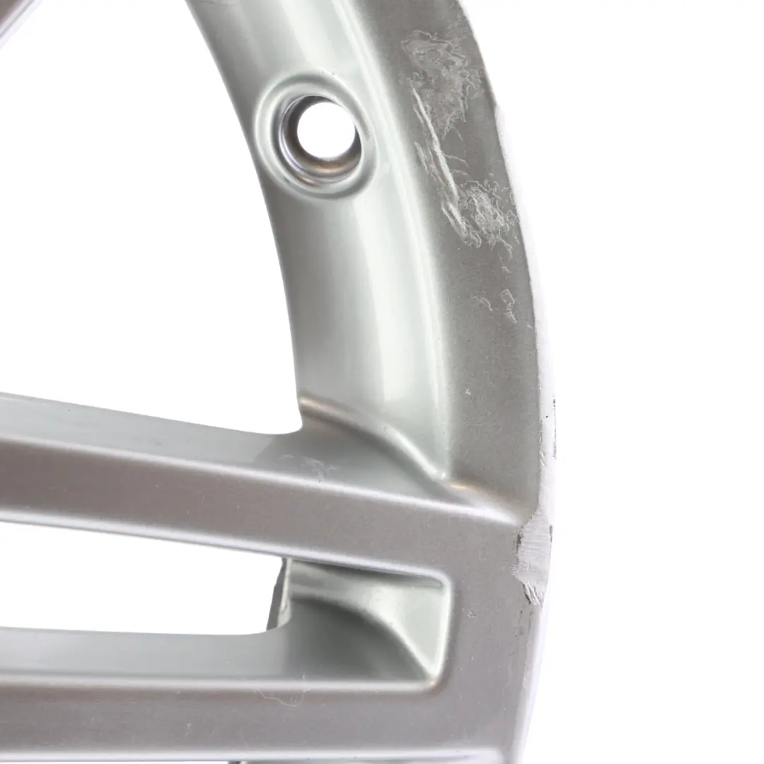 Jante Alliage Argent 18" 7,5J ET:54 pour Audi A3 8P à propos du numéro de pièce 8P0601025BA Audi A3 8P Jante Alliage Argent 18" 7,5J ET:54 - SKU 8P0601025BA-1 - Numéro de pièce 8P0601025BA