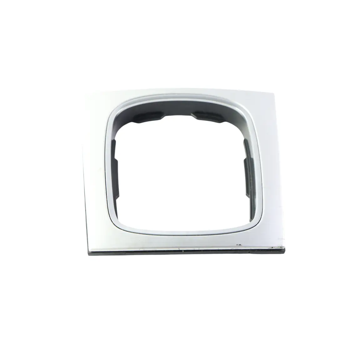 Embellecedor Fuelle Palanca Cambios para Audi A3 S3 8P Marco con número de pieza 8P0864261P Audi A3 S3 8P Marco Embellecedor Fuelle Palanca Cambios - SKU 8P0864261P - Número de pieza 8P0864261P