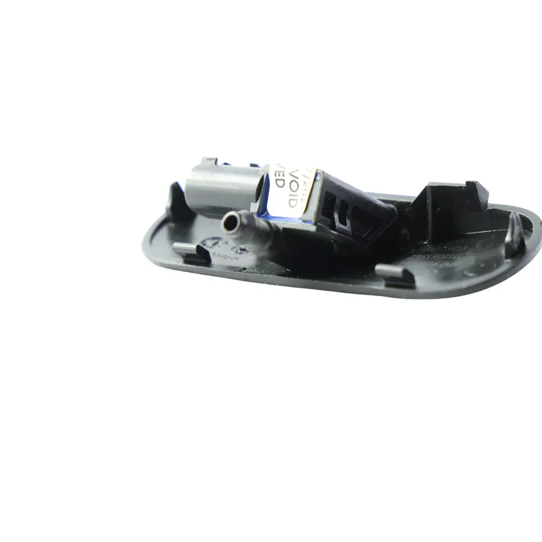 Buse Lave-Glace Pare-Brise Avant Droite pour Audi A3 8P à propos du numéro de pièce 8P0955988E Audi A3 8P Buse Lave-Glace Pare-Brise Avant Droite - SKU 8P0955988E - Numéro de pièce 8P0955988E