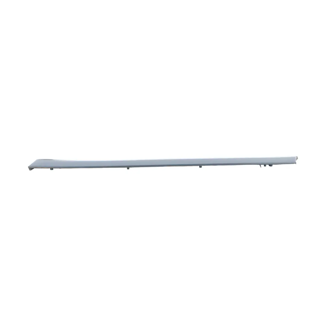 Moldura Panel Trasero Puerta Inferior Izquierda Gris Meteor Z7H para Audi A3 8P con número de pieza 8P3853699C Audi A3 8P Moldura Panel Trasero Puerta Inferior Izquierda Gris Meteor Z7H - SKU 8P3853699C-MGR - Número de pieza 8P3853699C
