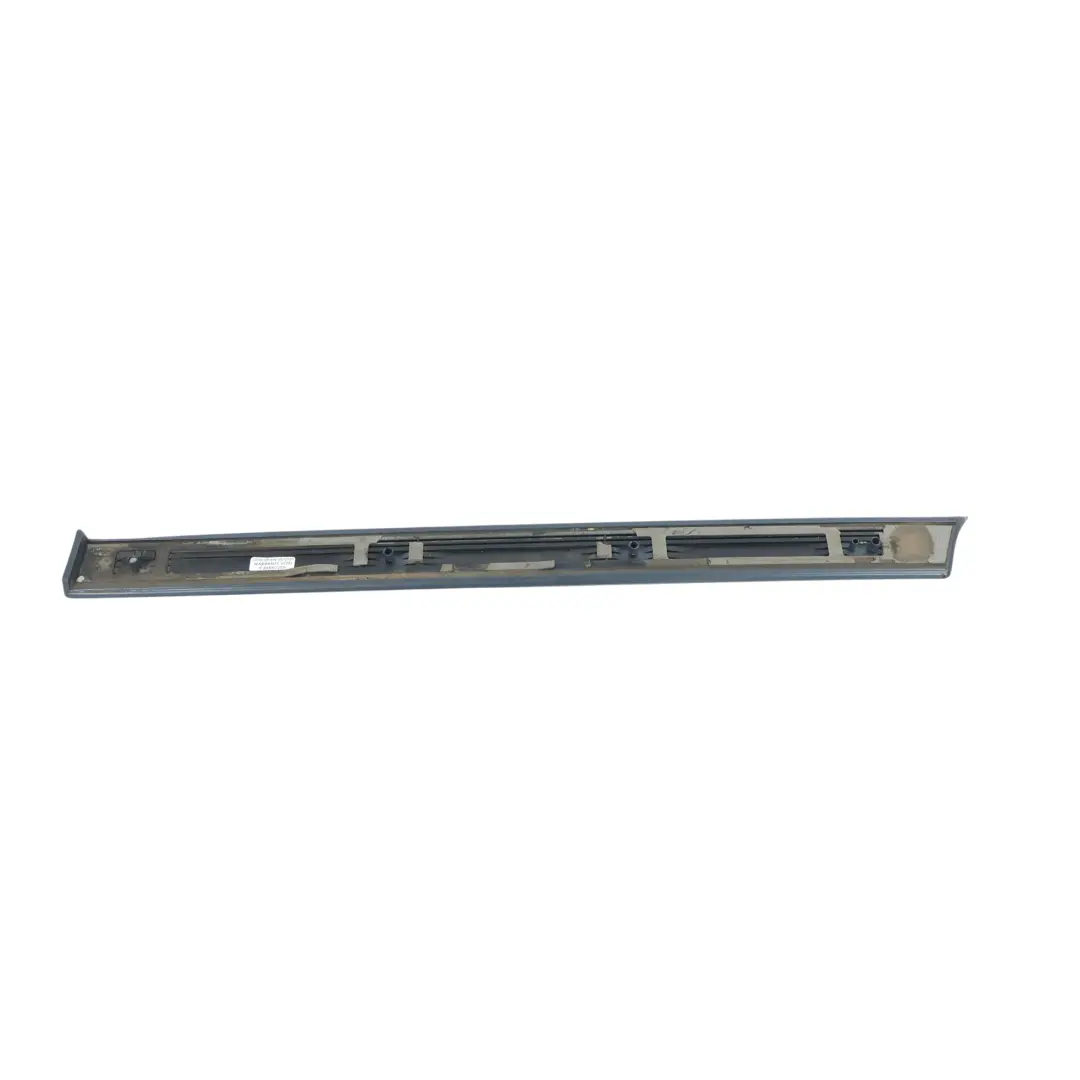 Audi A3 8P Moldura Panel Trasero Puerta Inferior Derecha Gris Meteor Perla Z7H - SKU 8P3853700C-MGR - Número de pieza 8P3853700C