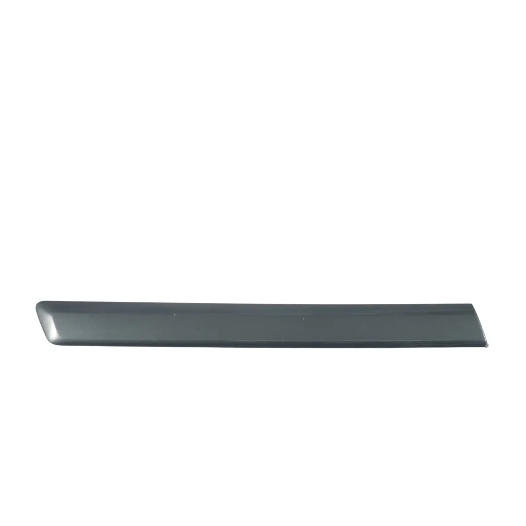 Modanatura Pannello Posteriore Destro Grigio Meteor Z7H per Audi A3 8P 3D con numero di parte 8P3853984D Audi A3 8P 3D Modanatura Pannello Posteriore Destro Grigio Meteor Z7H - SKU 8P3853984D-MGR - Numero di parte 8P3853984D