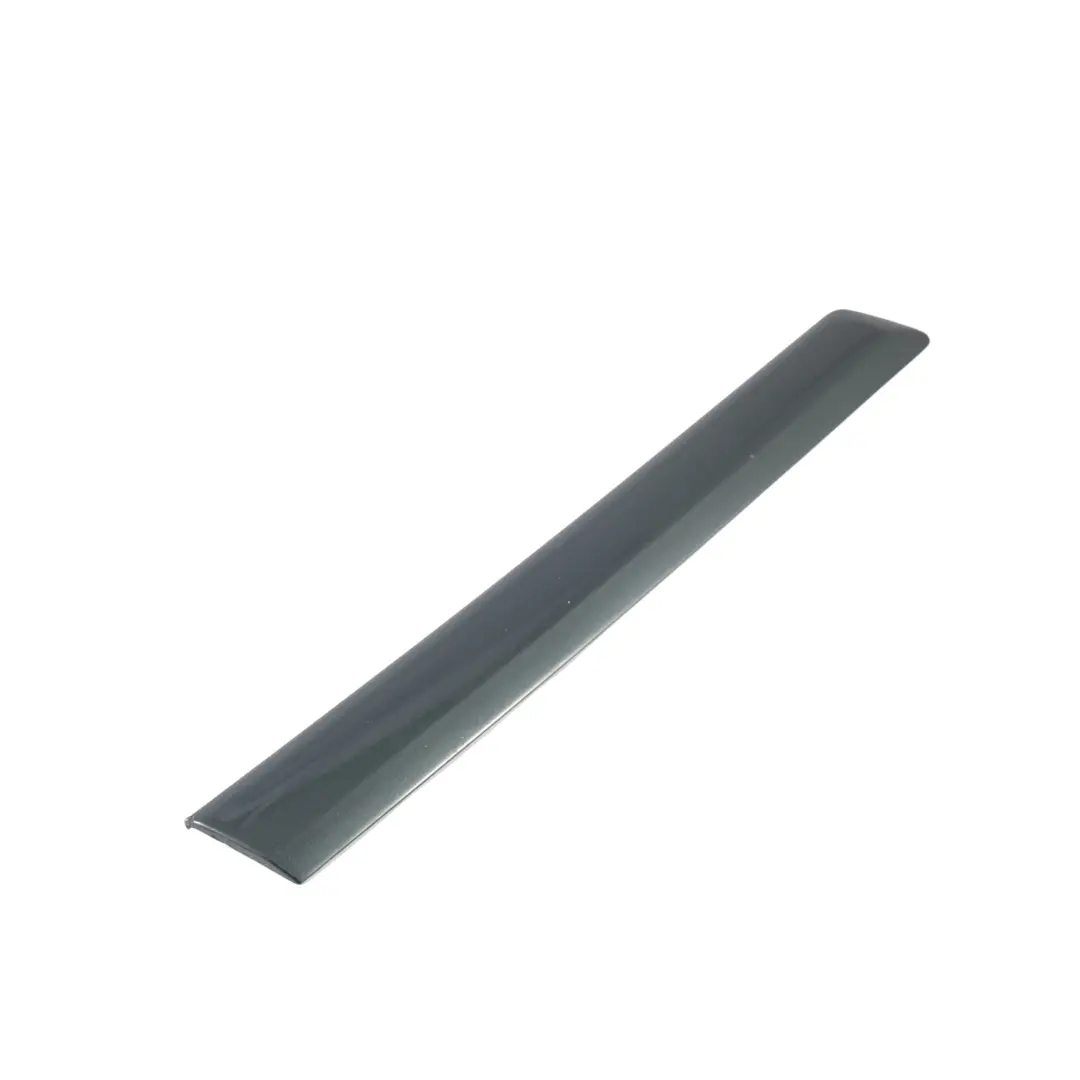 Bande Moulure Panneau Arrière Droit Gris Météore Z7H pour Audi A3 8P 3D à propos du numéro de pièce 8P3853984D Audi A3 8P 3D Bande Moulure Panneau Arrière Droit Gris Météore Z7H - SKU 8P3853984D-MGR - Numéro de pièce 8P3853984D