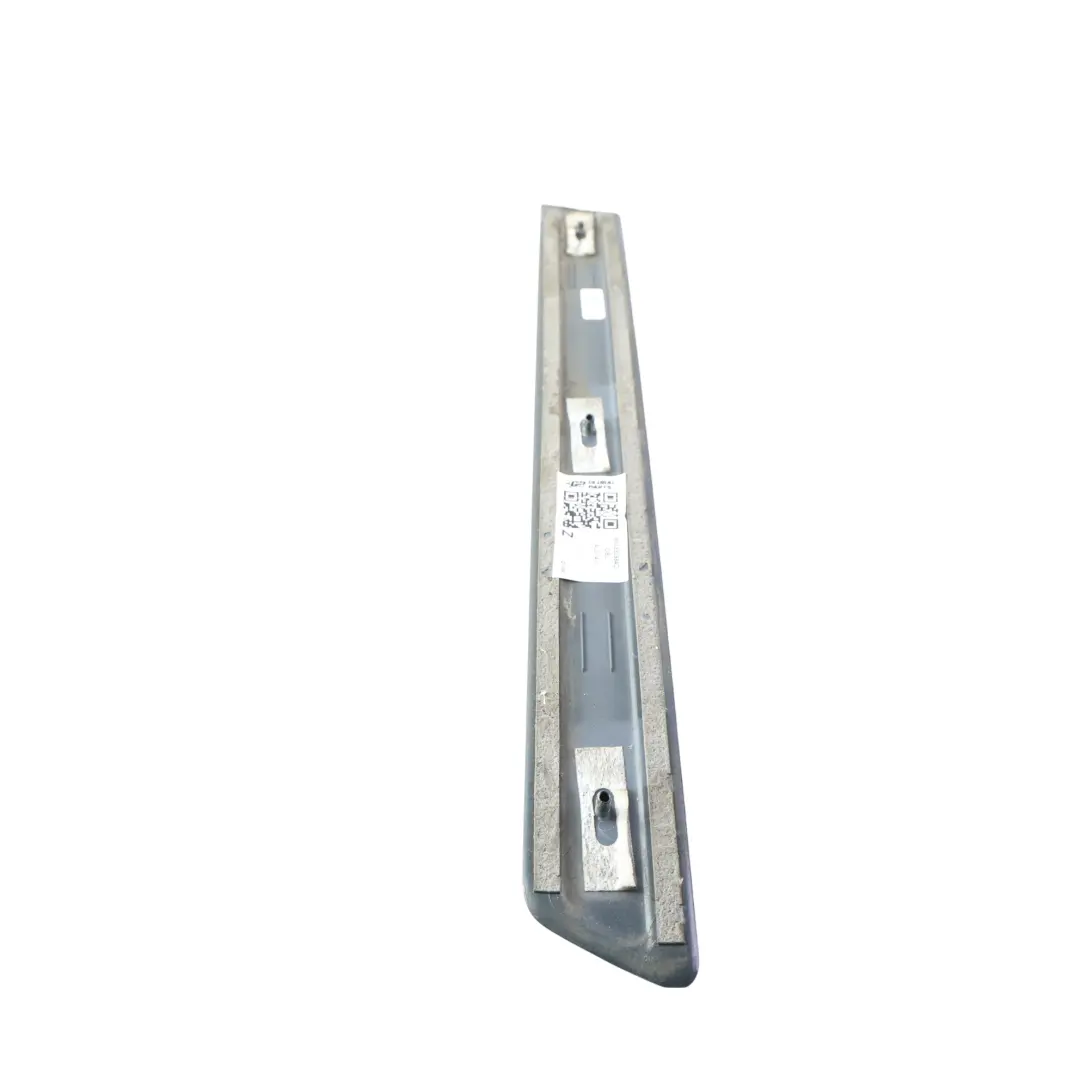 Audi A3 8P Moulure Panneau Arrière Droit Bleu Océan Nacré Z5A - SKU 8P3853984D-OBL - Numéro de pièce 8P3853984D