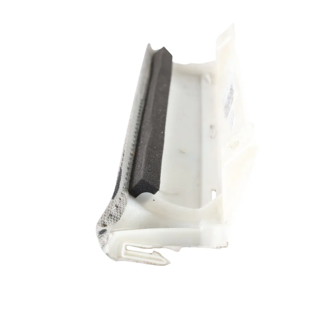 Rivestimento Montante C Posteriore Grigio Sinistro per Audi A3 8P 3 Porte con numero di parte 8P3867295 Audi A3 8P 3 Porte Rivestimento Montante C Posteriore Grigio Sinistro - SKU 8P3867295-1 - Numero di parte 8P3867295