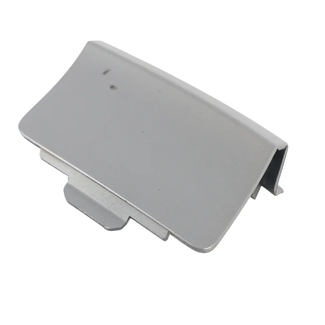 Audi A3 S3 8P Cache Crochet Remorquage Arrière Gris Platine - SKU 8P4807441C - Numéro de pièce 8P4807441C