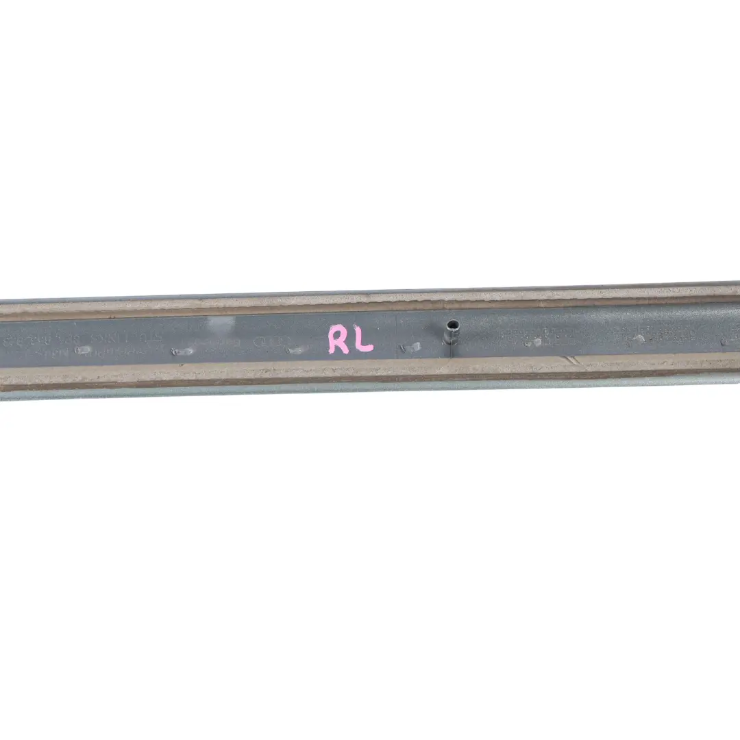 Moldura Protección Umbral Puerta Trasera Izquierda Gris Y7E para Audi A3 8P con número de pieza 8P4853963A Audi A3 8P Moldura Protección Umbral Puerta Trasera Izquierda Gris Y7E - SKU 8P4853963A-CGR - Número de pieza 8P4853963A