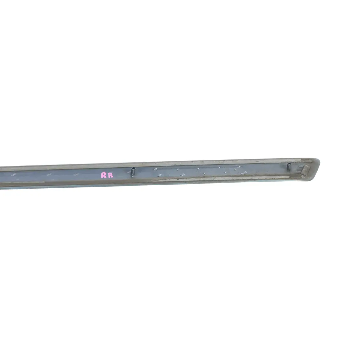 Baguette Seuil Porte Arrière Droite Gris Condor Y7E pour Audi A3 8P à propos du numéro de pièce 8P4853964A Audi A3 8P Baguette Seuil Porte Arrière Droite Gris Condor Y7E - SKU 8P4853964A-CGR - Numéro de pièce 8P4853964A