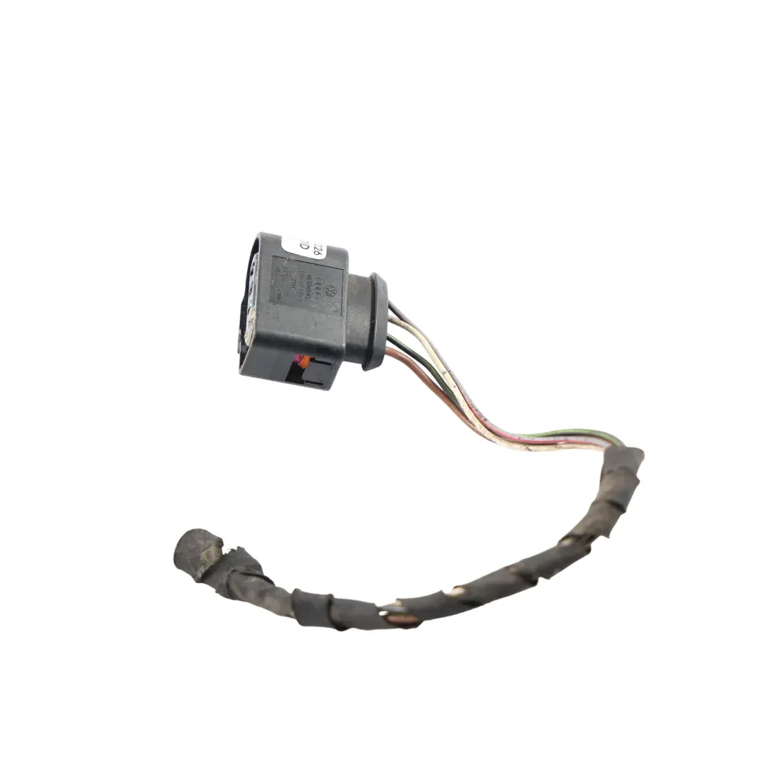 Tail Brake Light Lamp Wiring Cable Right O/S Side to Audi A3 8P Rear with Part number 8P4945096C Audi A3 8P Rear Tail Brake Light Lamp Wiring Cable Right O/S Side - SKU 8P4945096C-2 - Part number 8P4945096C