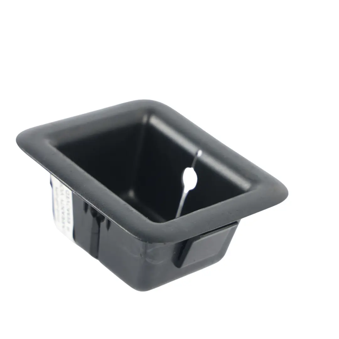 7P Cache Fixation Siège Enfant pour Volkswagen Touareg à propos du numéro de pièce 8R0887301B Volkswagen Touareg 7P Cache Fixation Siège Enfant - SKU 8R0887301B - Numéro de pièce 8R0887301B