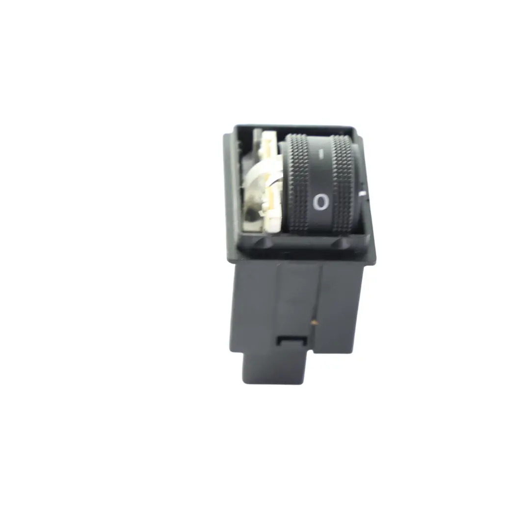 Pulsante Controllo Livello Regolazione Fari per Audi Q5 8R con numero di parte 8R0941301 Audi Q5 8R Pulsante Controllo Livello Regolazione Fari - SKU 8R0941301 - Numero di parte 8R0941301