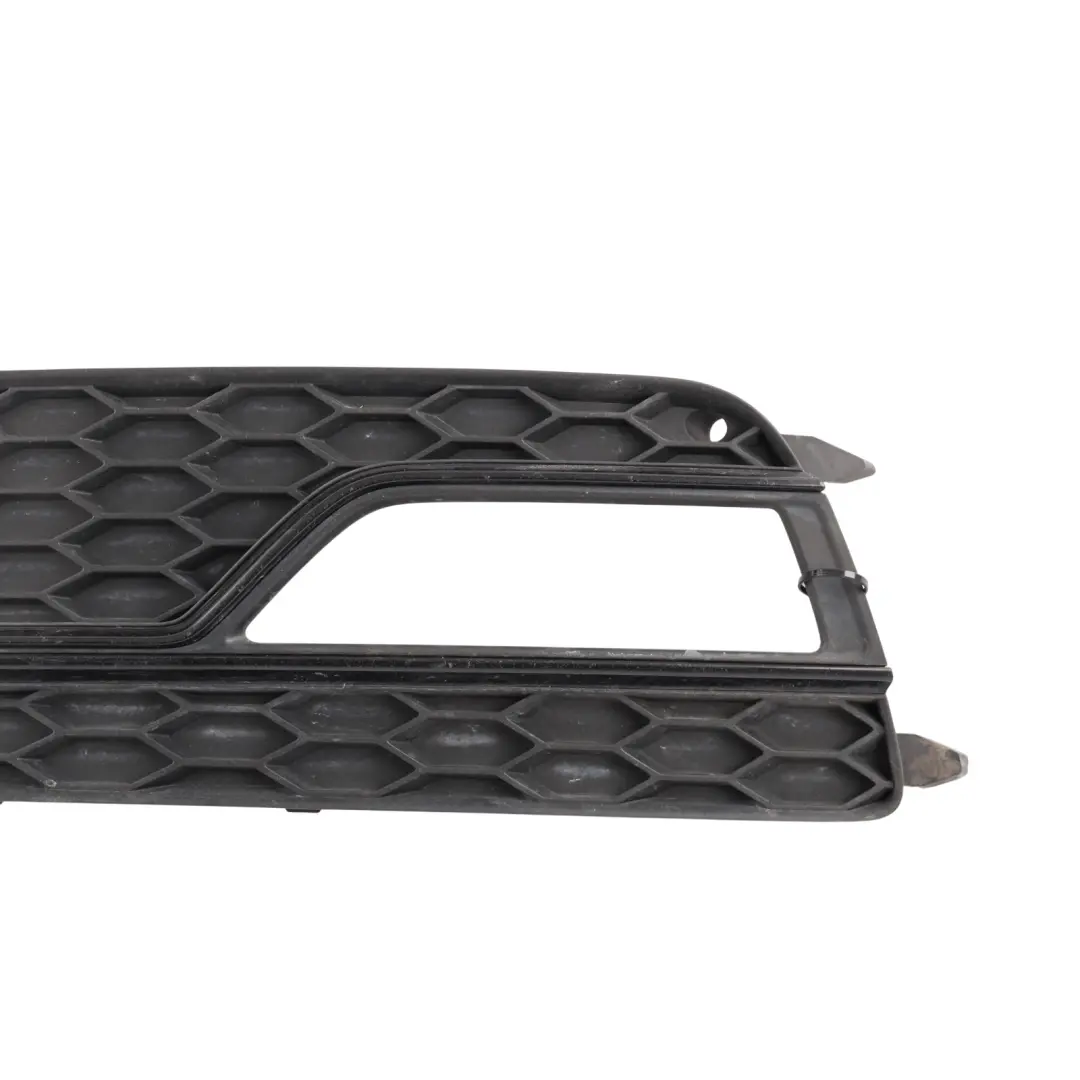 Kratka Atrapa Halogenu Zderzaka Przedniego Lewa do Audi A5 8T o numerze 8T0807681K Audi A5 8T Kratka Atrapa Halogenu Zderzaka Przedniego Lewa - SKU 8T0807681K - Numer Części 8T0807681K