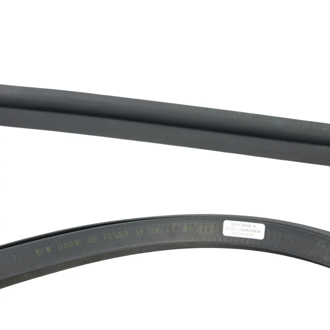Guarnizione Porta Gomma Posteriore Sinistra per Audi A5 8T con numero di parte 8T8833707C Audi A5 8T Guarnizione Porta Gomma Posteriore Sinistra - SKU 8T8833707C - Numero di parte 8T8833707C