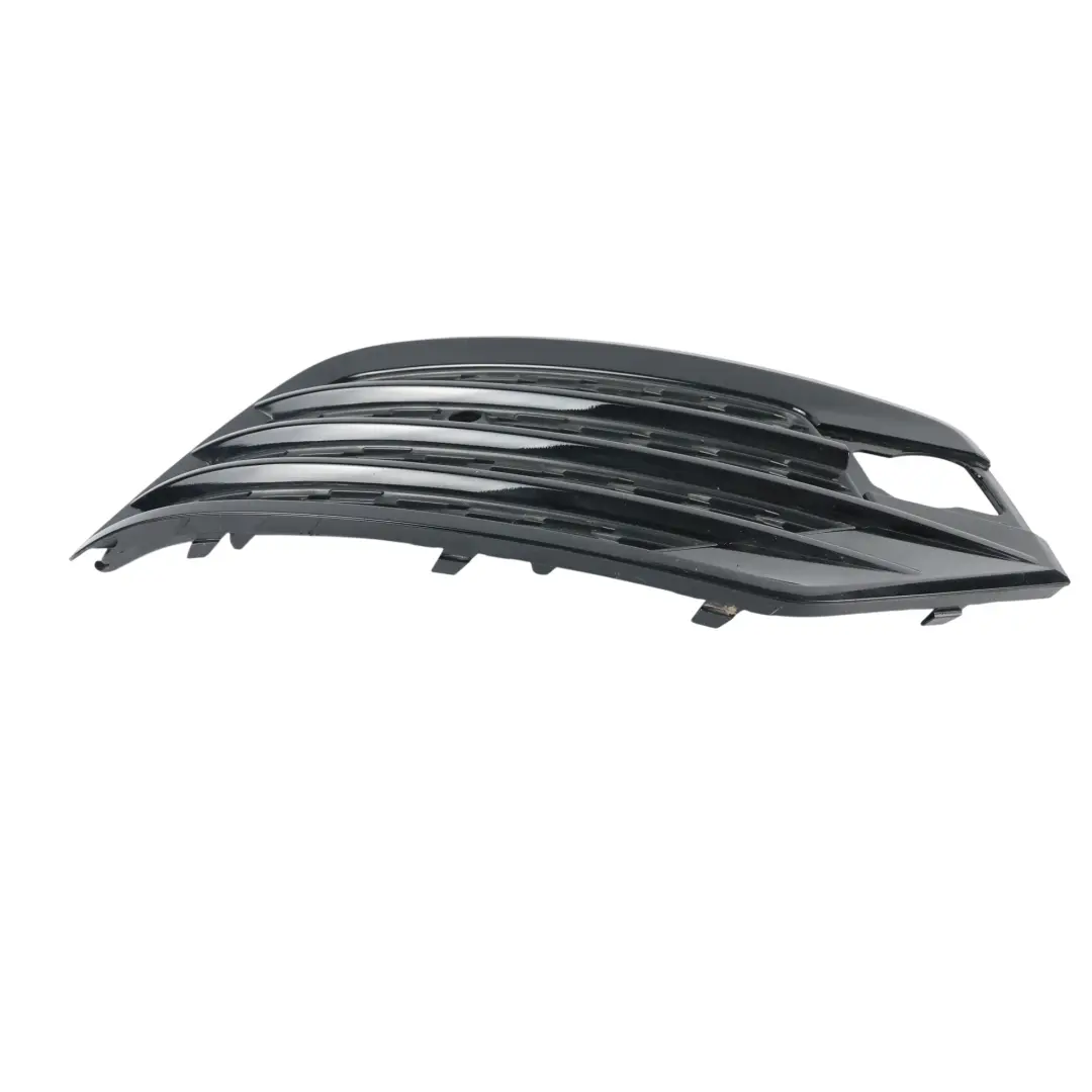 Grille Cache Antibrouillard Pare-Chocs Avant Droit pour Audi Q3 8U à propos du numéro de pièce 8U0807682K Audi Q3 8U Grille Cache Antibrouillard Pare-Chocs Avant Droit - SKU 8U0807682K - Numéro de pièce 8U0807682K