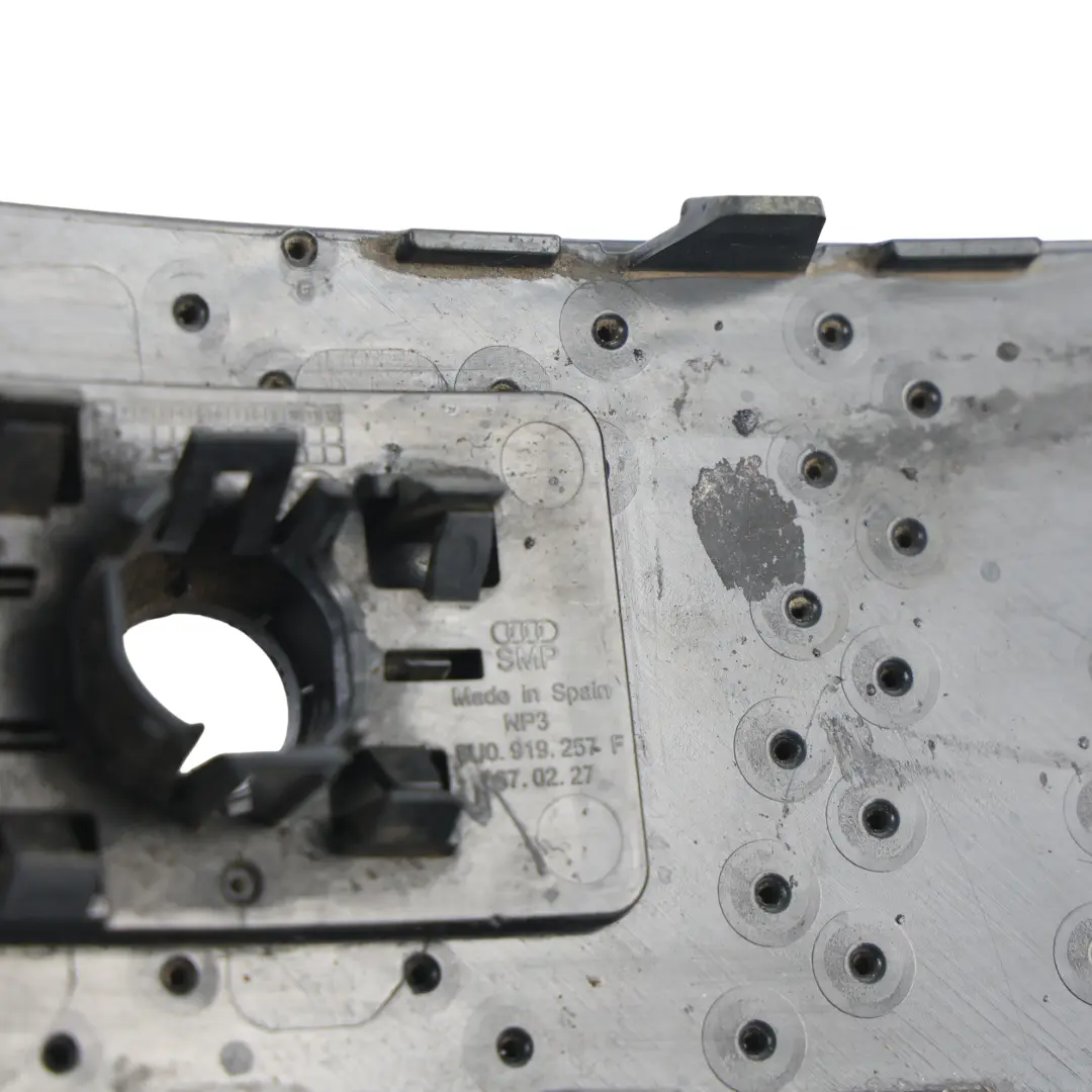Rejilla Parachoques Panel Cubierta Delantera Izquierda para Audi Q3 8U con número de pieza 8U0807731B Audi Q3 8U Rejilla Parachoques Panel Cubierta Delantera Izquierda - SKU 8U0807731B - Número de pieza 8U0807731B