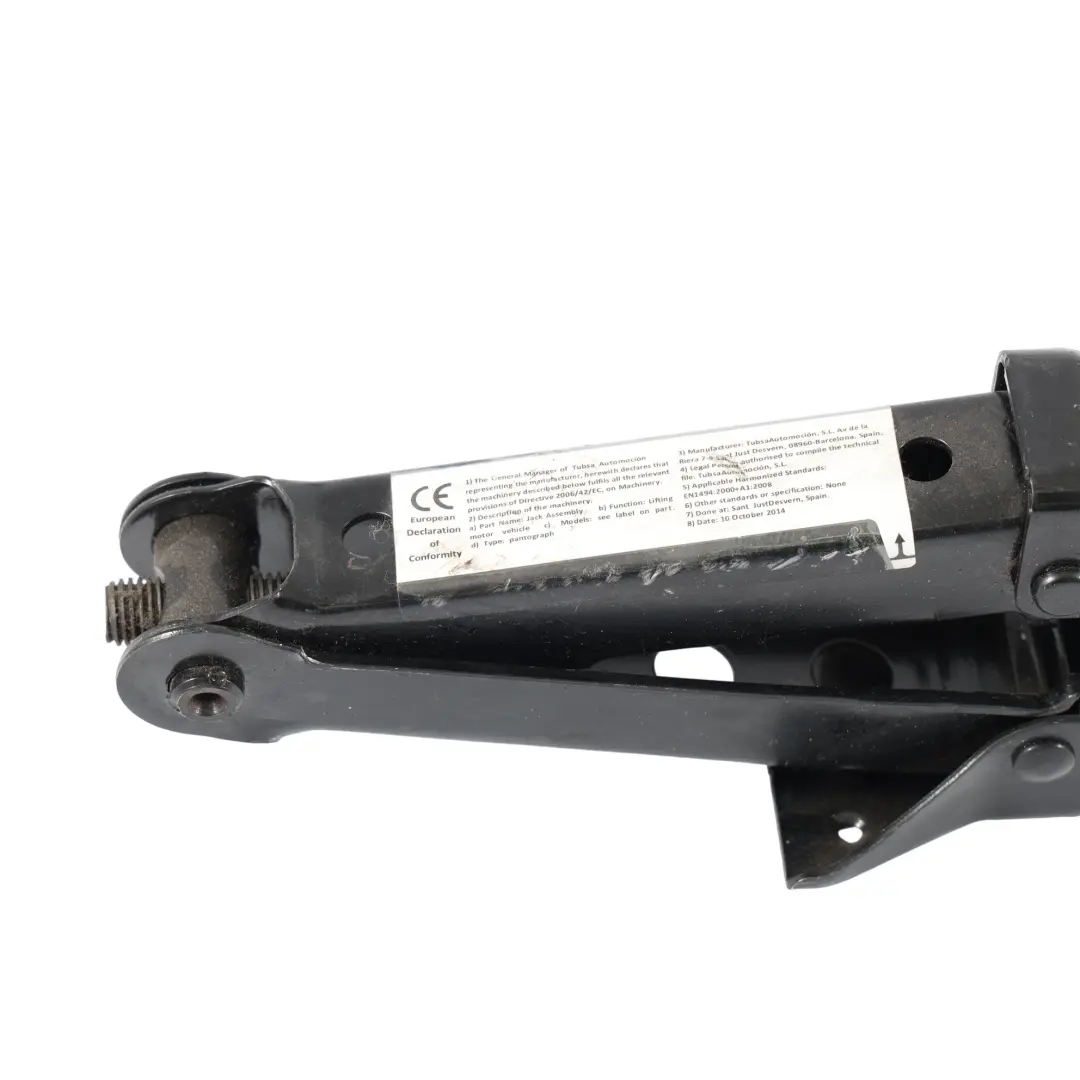Cric Outil Voiture Urgence Levage Roue pour Audi A3 8V à propos du numéro de pièce 8V0011031B Audi A3 8V Cric Outil Voiture Urgence Levage Roue - SKU 8V0011031B-1 - Numéro de pièce 8V0011031B