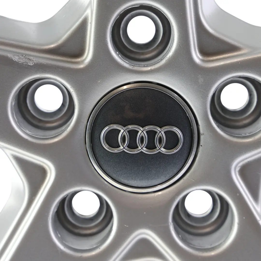 Audi A3 8V Jante argentée en alliage 17" ET:51 7,5J flèche l'étoile 8V0601025CT - SKU 8V0601025CT-2 - Numéro de pièce 8V0601025CT-2
