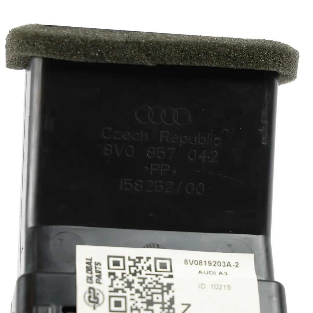 Grille Sortie Aération Console Centrale Arrière pour Audi A3 8V à propos du numéro de pièce 8V0819203A Audi A3 8V Grille Sortie Aération Console Centrale Arrière - SKU 8V0819203A-2 - Numéro de pièce 8V0819203A